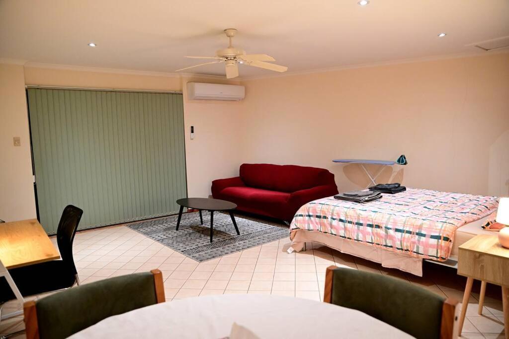 Spacious Studio In Alicesprings Queenbed+Ksairbed อลิซสปริงส์ ภายนอก รูปภาพ