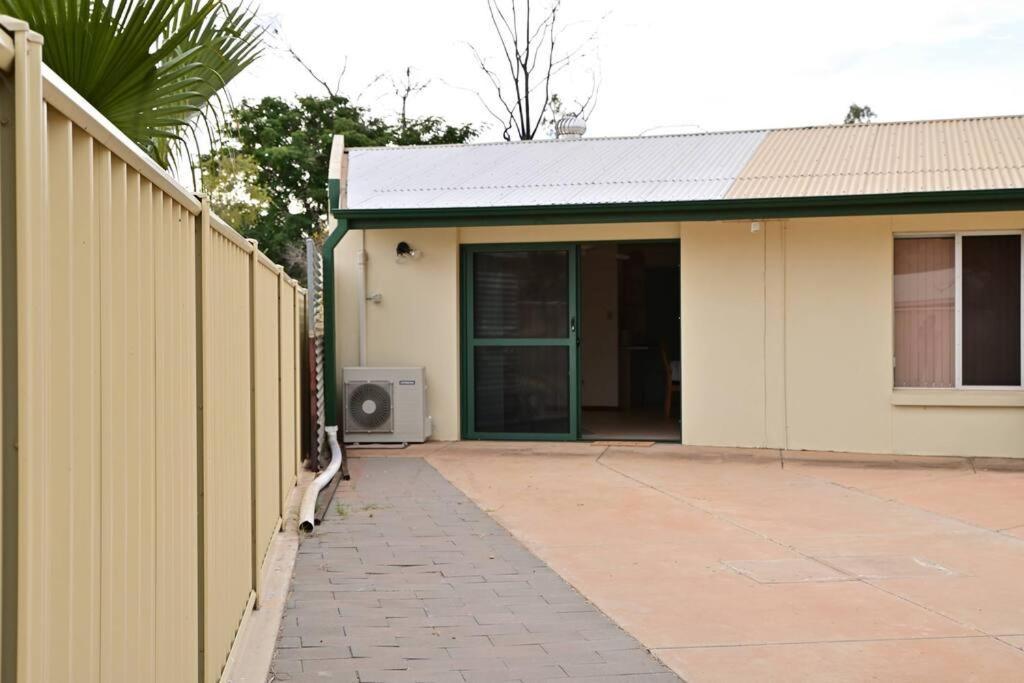 Spacious Studio In Alicesprings Queenbed+Ksairbed อลิซสปริงส์ ภายนอก รูปภาพ